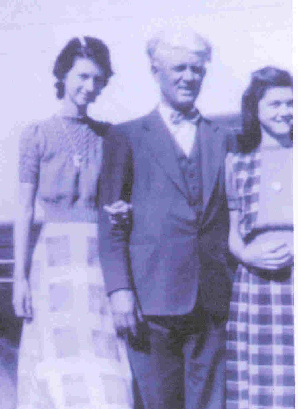 Ernest Wright Copeland & daughters Viola & Ernestine